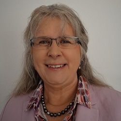 Claudia Niederee